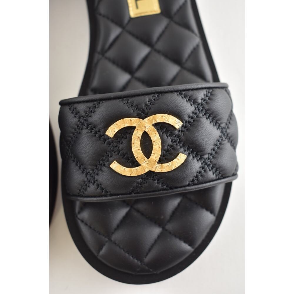 Chanel REV Black Quilted Leather Gold Logo Mule Slide Sandal Flip Flop Flat 35 - Picture 8 of 16